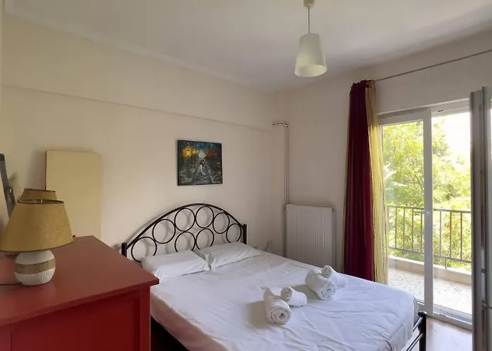 Apartment Oasis W Free Parking 5 Min From Center