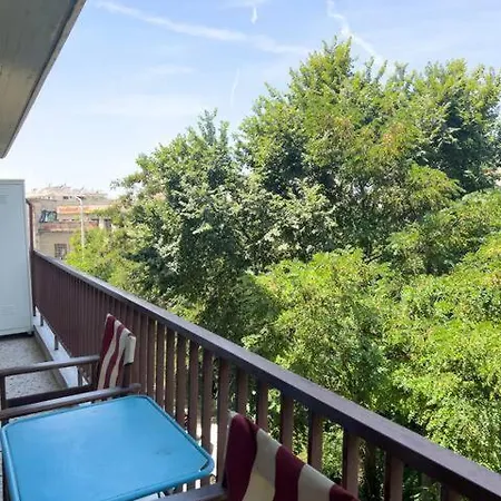 Oasis W Free Parking 5 Min From Center Apartmán *